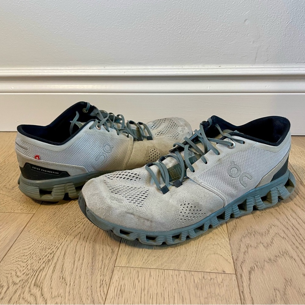 On Running Men's White and Gray Athletic Shoes